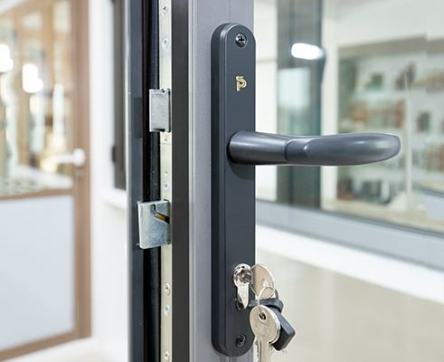 Aluminium and uPVC Hardware