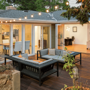 Backyard Guest House With Bathroom and Kitchen