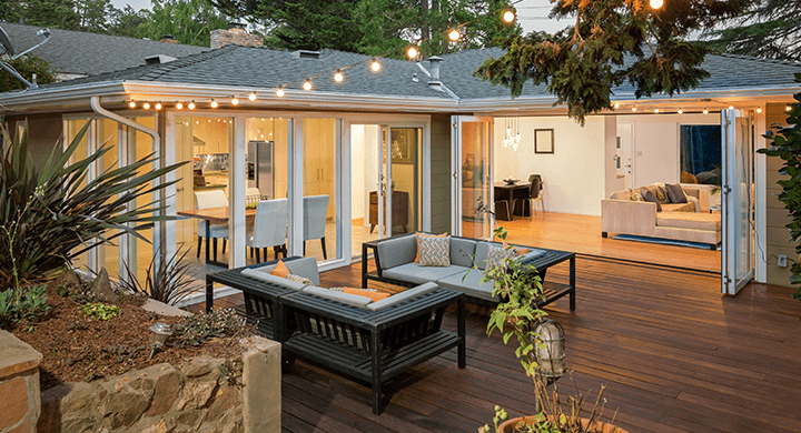 Backyard Guest House With Bathroom and Kitchen